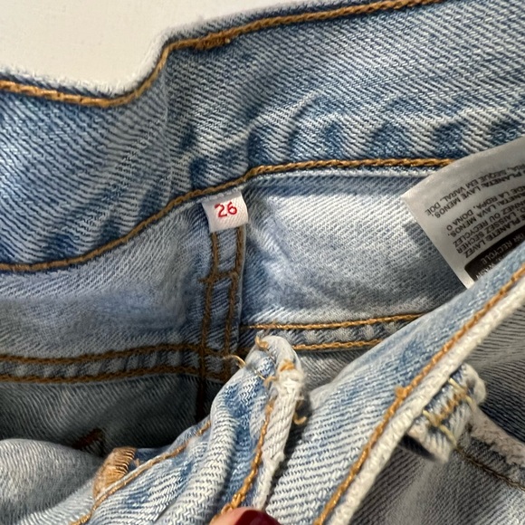 Levi’s Denim Mini Skirt / Size 26 - Picture 3 of 7